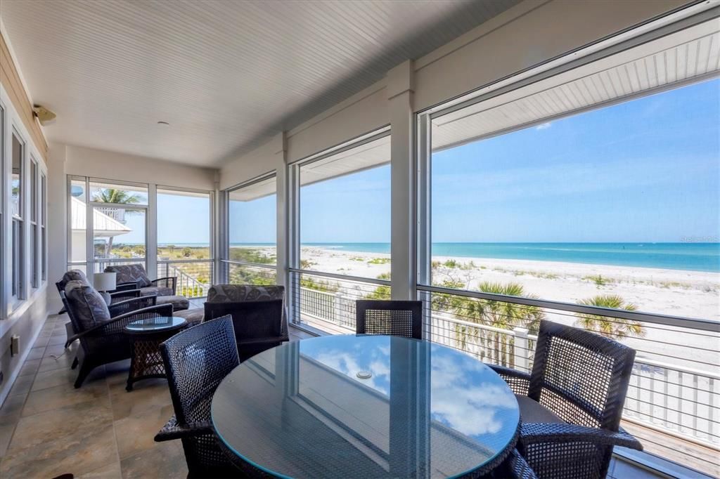 На продажу: $3,150,000 (3 спален, 3 ванн, 3204 Квадратных фут)