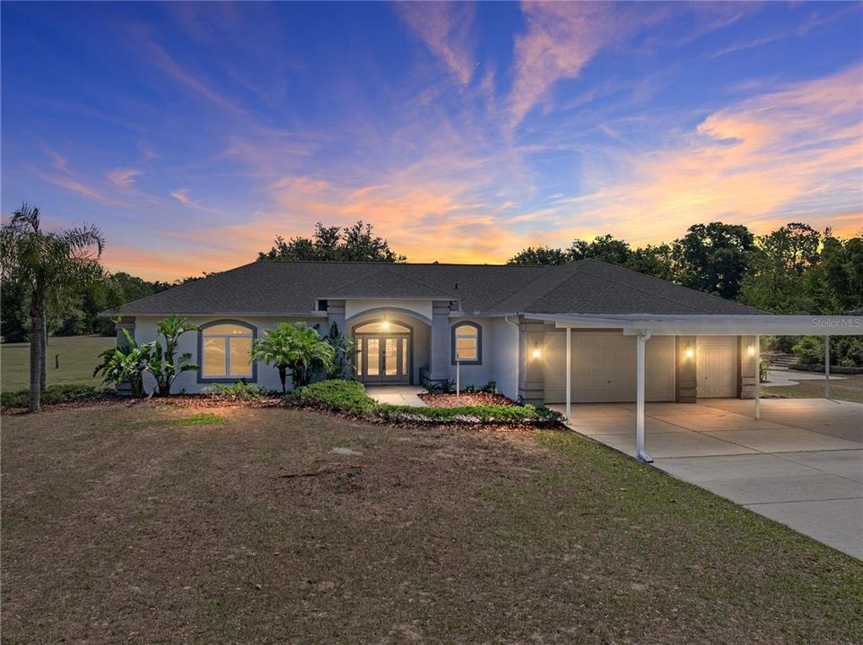 最近售出: $599,900 (4 贝兹, 4 浴室, 2756 平方英尺)