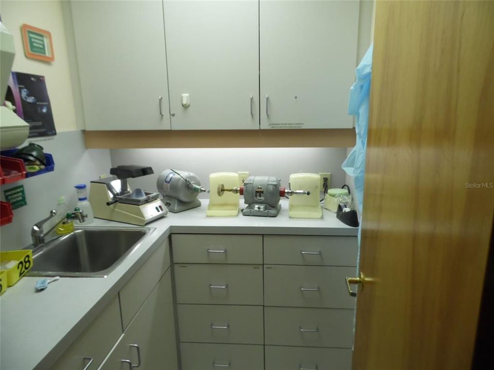 For Sale: $1,700,000 (0 beds, 0 baths, 2500 Square Feet)