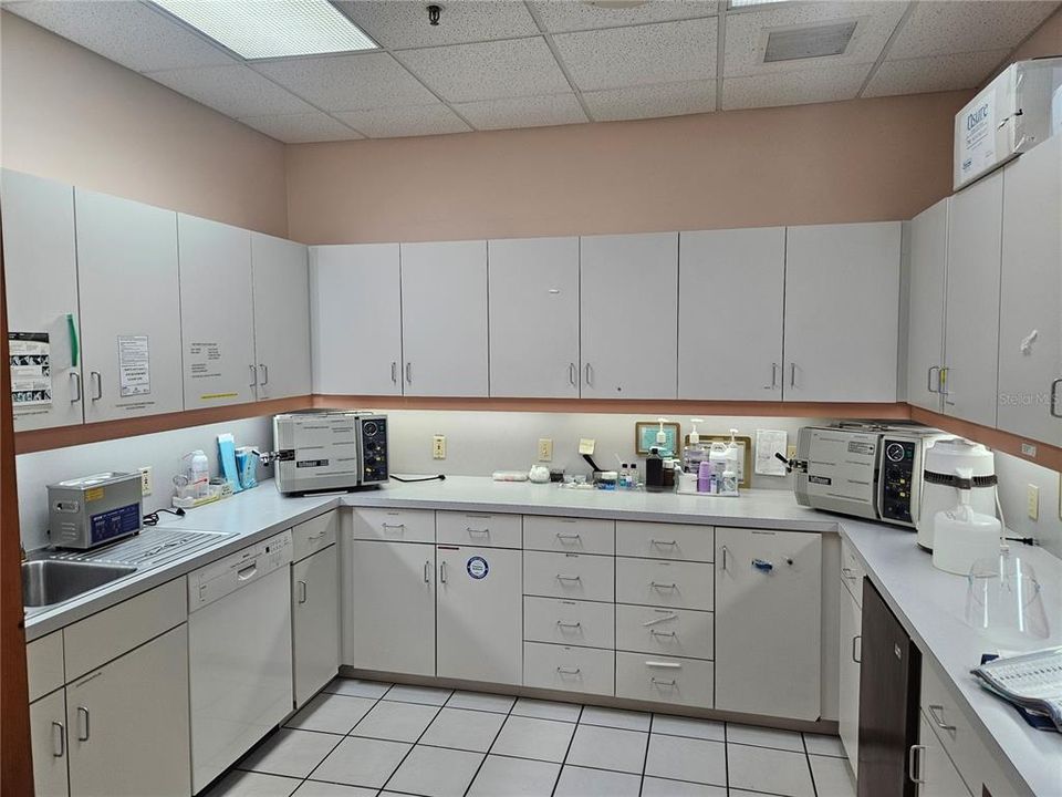 For Sale: $1,700,000 (0 beds, 0 baths, 2500 Square Feet)