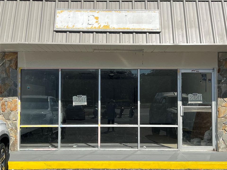 Prime Commercial Space in Crystal River!