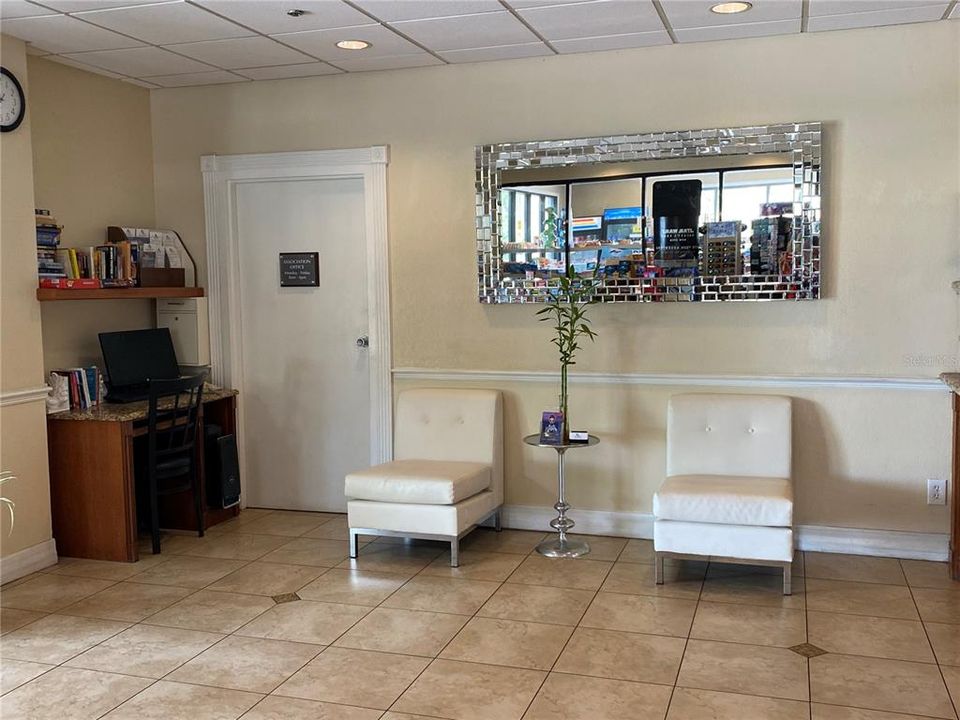 待售: $120,000 (1 贝兹, 1 浴室, 546 平方英尺)