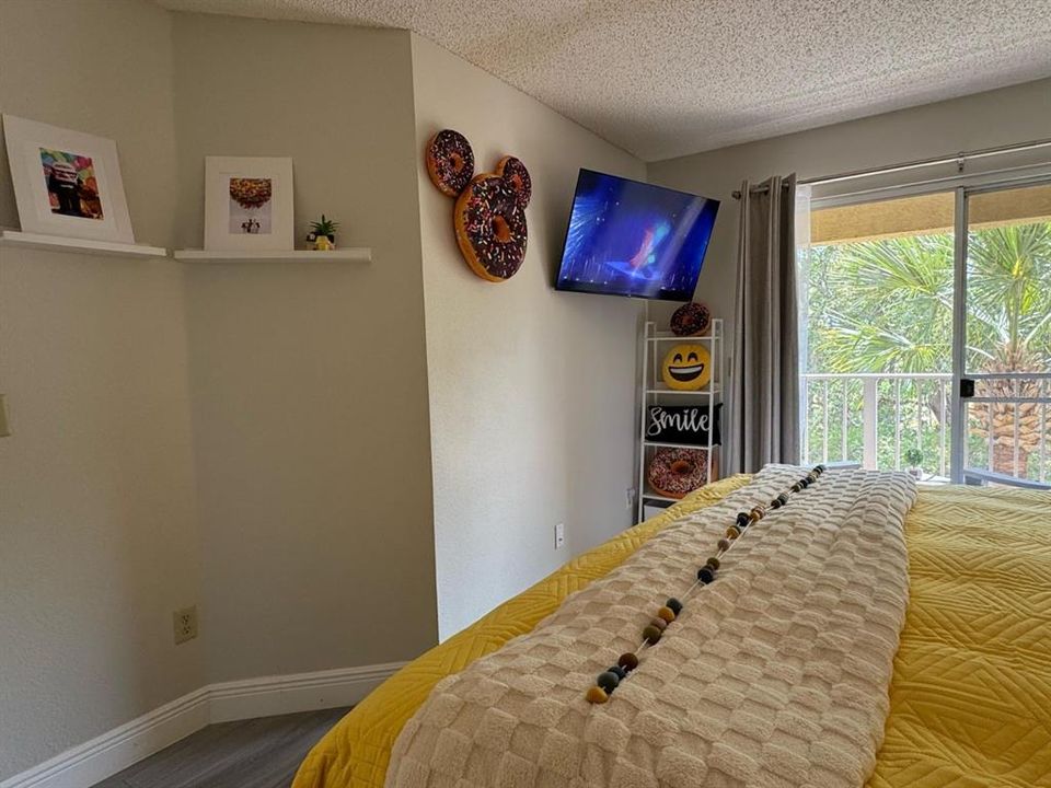 待售: $120,000 (1 贝兹, 1 浴室, 546 平方英尺)