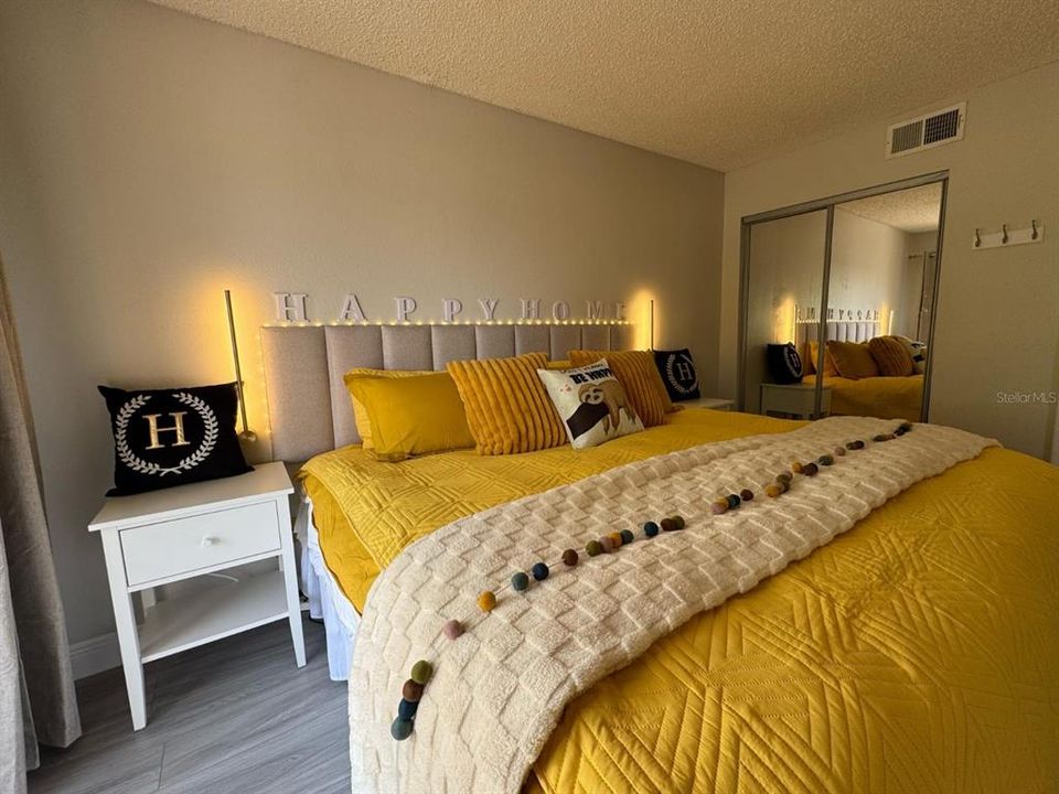 待售: $120,000 (1 贝兹, 1 浴室, 546 平方英尺)