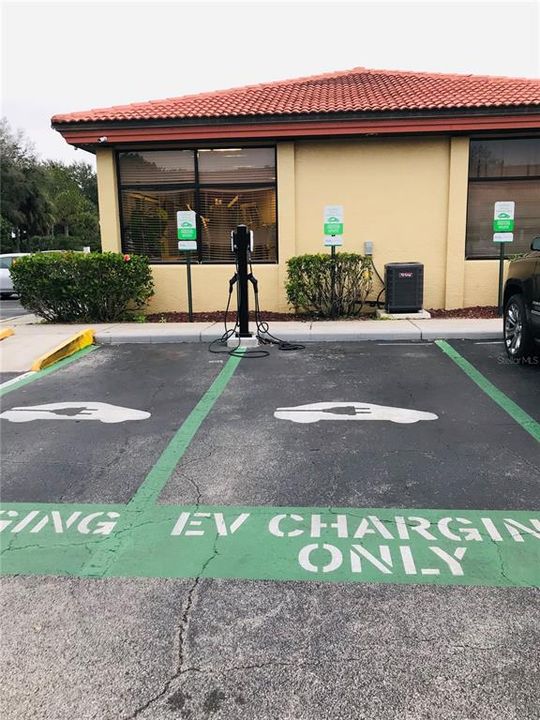 待售: $120,000 (1 贝兹, 1 浴室, 546 平方英尺)