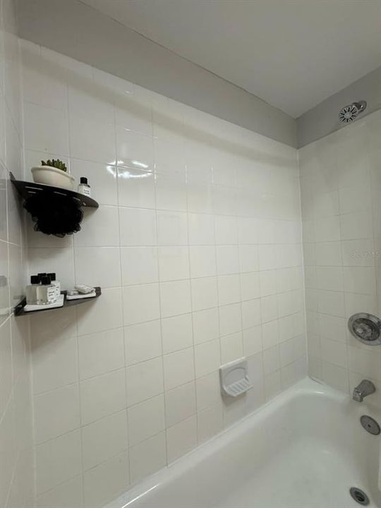 待售: $120,000 (1 贝兹, 1 浴室, 546 平方英尺)