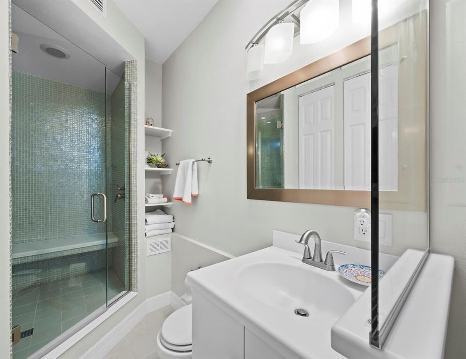 For Sale: $3,890,000 (3 beds, 4 baths, 4095 Square Feet)