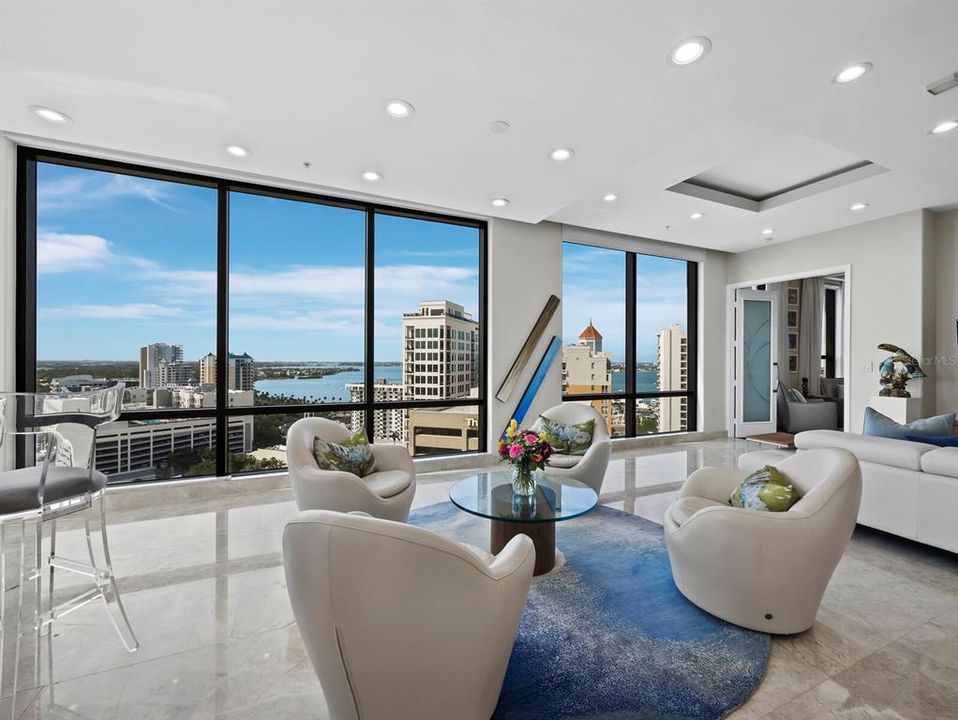 For Sale: $3,890,000 (3 beds, 4 baths, 4095 Square Feet)