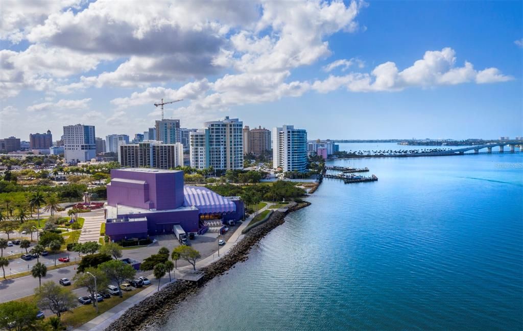 For Sale: $3,890,000 (3 beds, 4 baths, 4095 Square Feet)