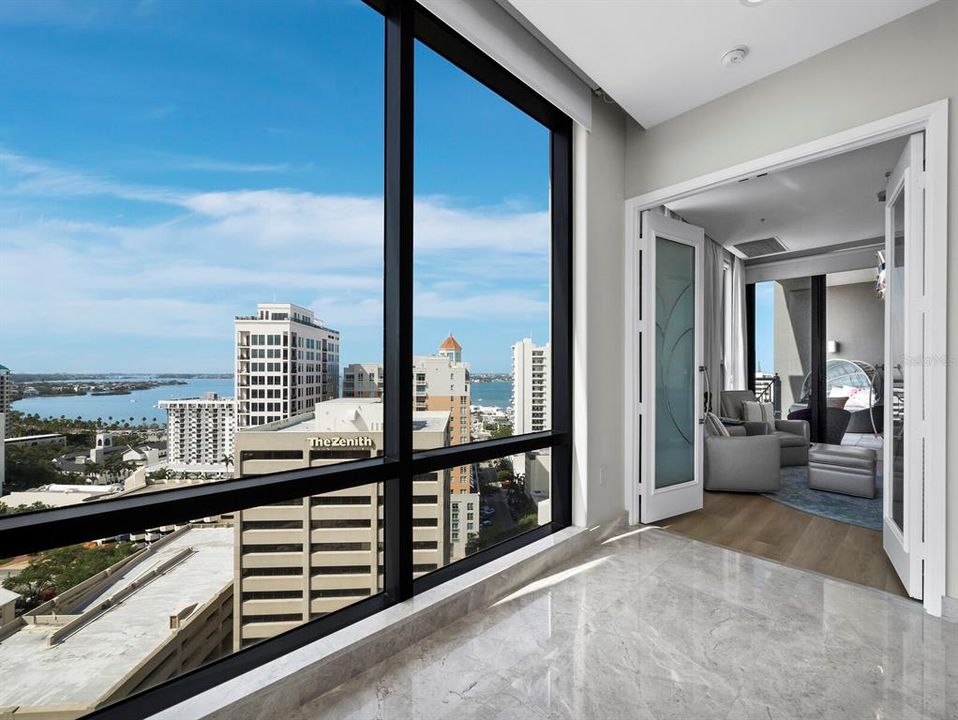 For Sale: $3,890,000 (3 beds, 4 baths, 4095 Square Feet)