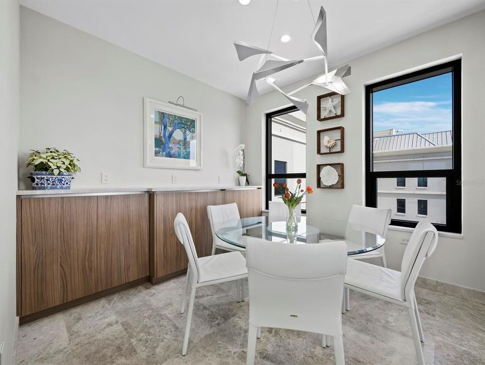 For Sale: $3,890,000 (3 beds, 4 baths, 4095 Square Feet)