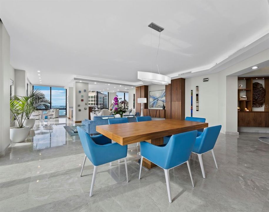 For Sale: $3,890,000 (3 beds, 4 baths, 4095 Square Feet)