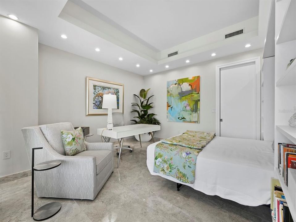 For Sale: $3,890,000 (3 beds, 4 baths, 4095 Square Feet)