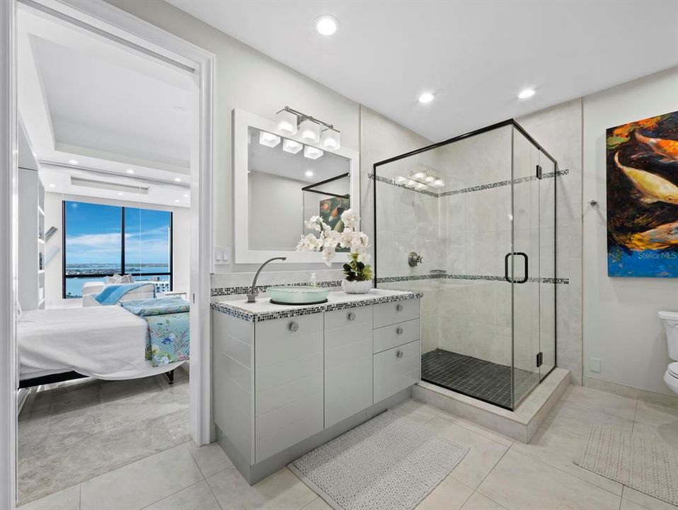 For Sale: $3,890,000 (3 beds, 4 baths, 4095 Square Feet)