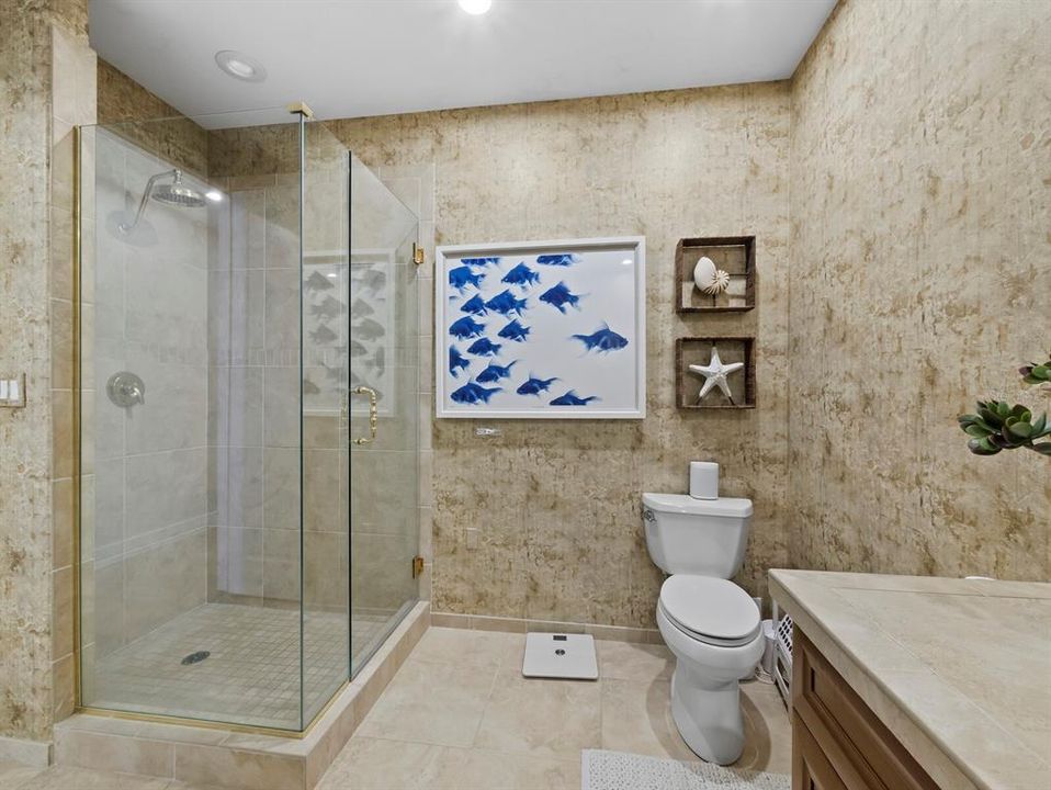 For Sale: $3,890,000 (3 beds, 4 baths, 4095 Square Feet)