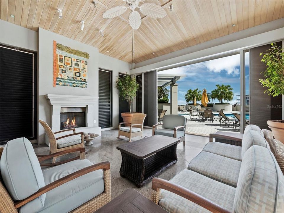 For Sale: $3,890,000 (3 beds, 4 baths, 4095 Square Feet)