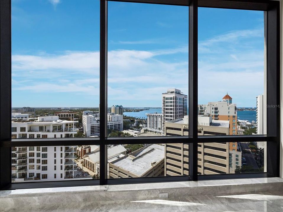 For Sale: $3,890,000 (3 beds, 4 baths, 4095 Square Feet)