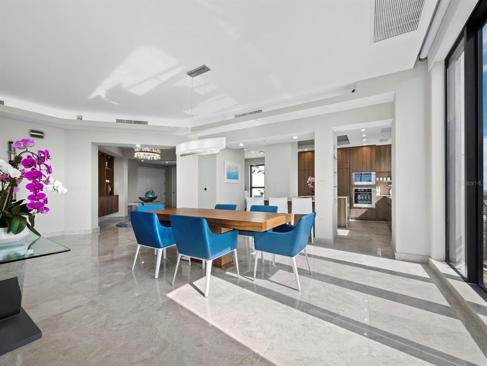 For Sale: $3,890,000 (3 beds, 4 baths, 4095 Square Feet)