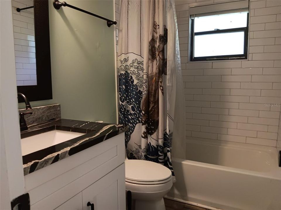 For Sale: $267,000 (3 beds, 2 baths, 1256 Square Feet)