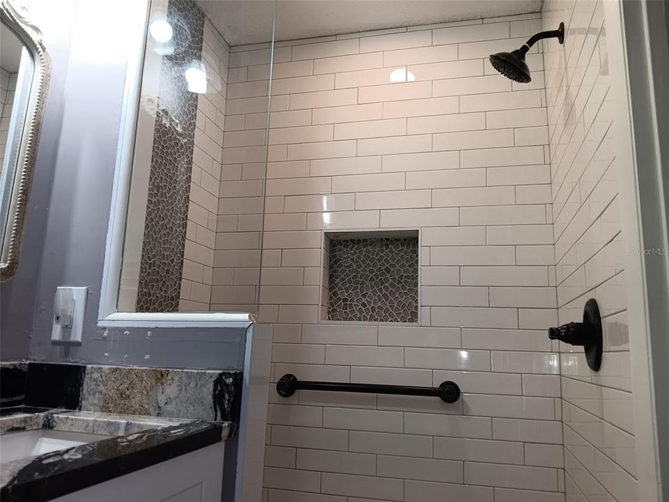 For Sale: $267,000 (3 beds, 2 baths, 1256 Square Feet)