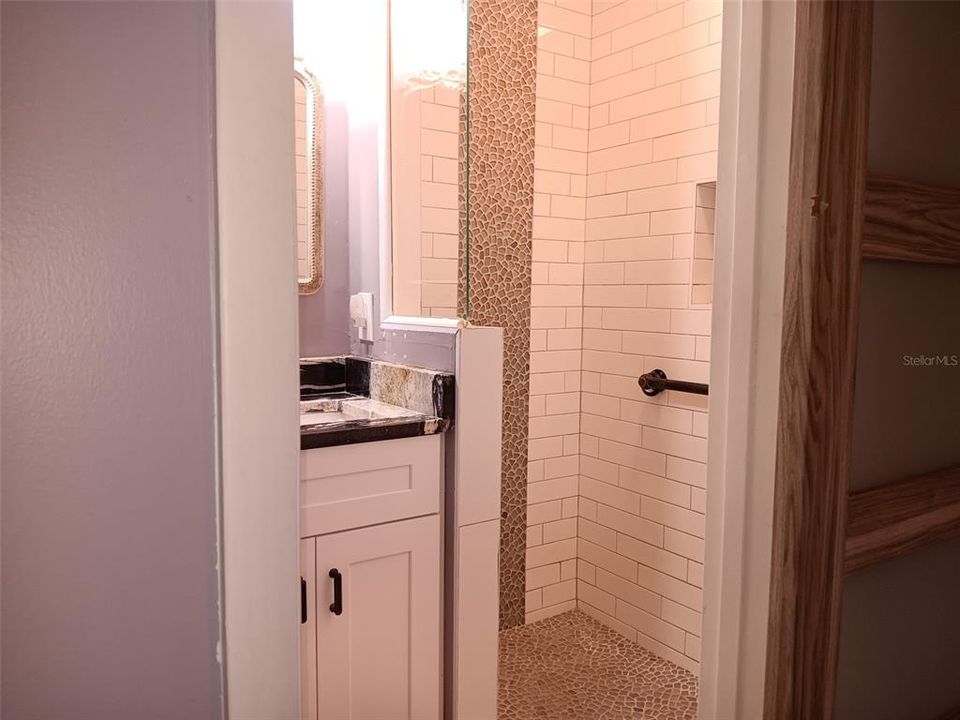 For Sale: $267,000 (3 beds, 2 baths, 1256 Square Feet)