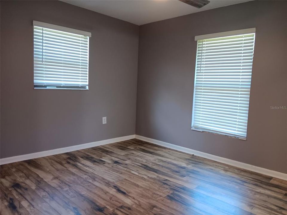 For Sale: $267,000 (3 beds, 2 baths, 1256 Square Feet)