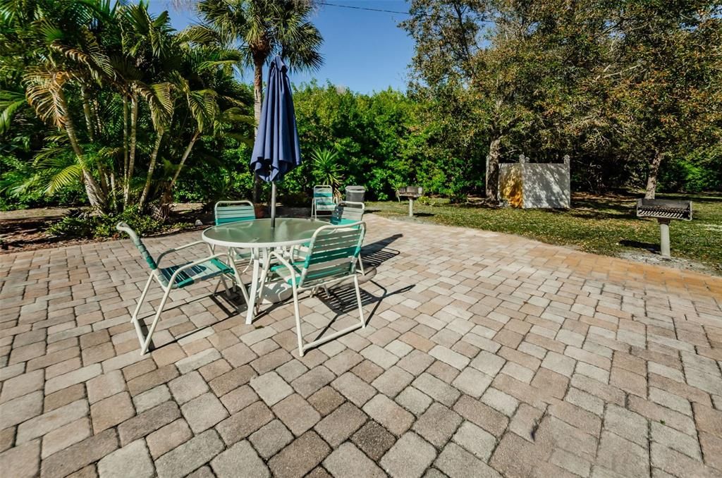 For Sale: $79,000 (1 beds, 1 baths, 708 Square Feet)