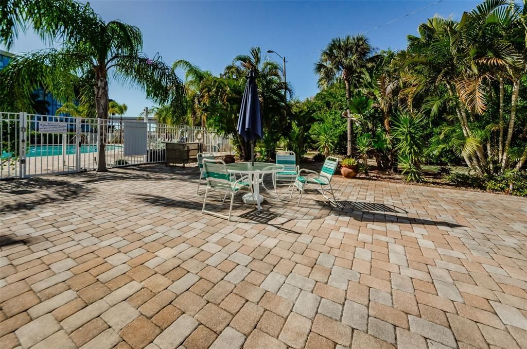 For Sale: $79,000 (1 beds, 1 baths, 708 Square Feet)