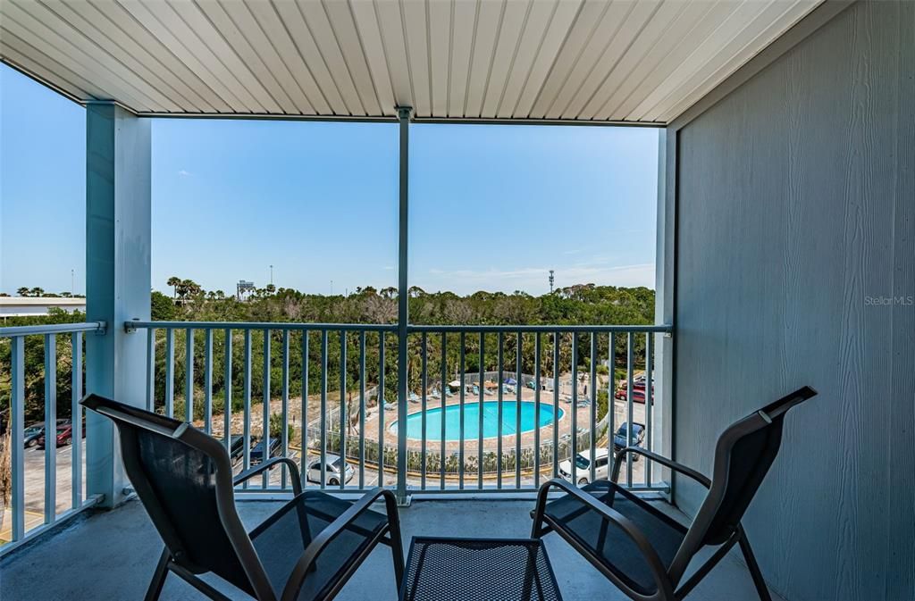 For Sale: $79,000 (1 beds, 1 baths, 708 Square Feet)