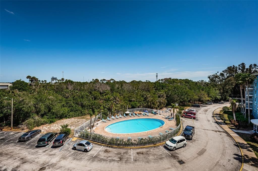 For Sale: $79,000 (1 beds, 1 baths, 708 Square Feet)