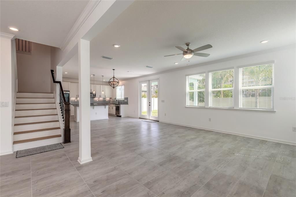 Active With Contract: $599,900 (6 beds, 3 baths, 3082 Square Feet)