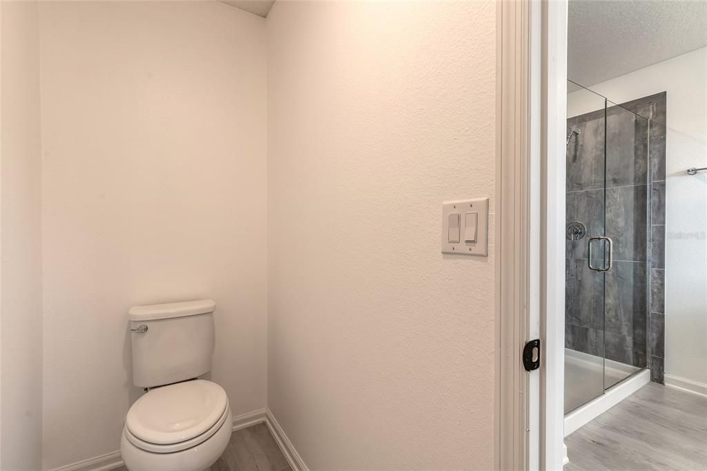 Active With Contract: $599,900 (6 beds, 3 baths, 3082 Square Feet)