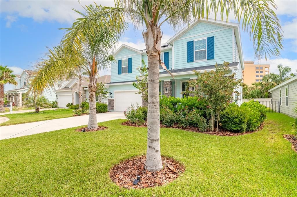 Active With Contract: $599,900 (6 beds, 3 baths, 3082 Square Feet)