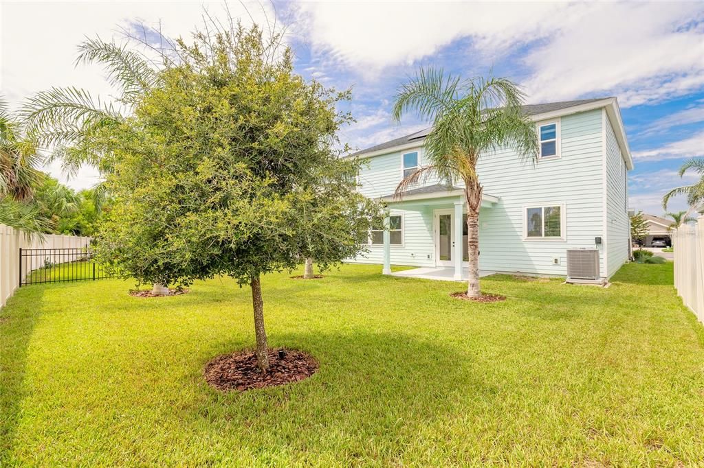 Active With Contract: $599,900 (6 beds, 3 baths, 3082 Square Feet)