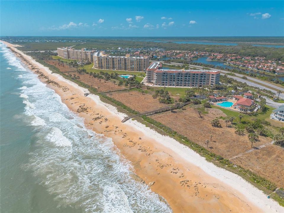 Active With Contract: $599,900 (6 beds, 3 baths, 3082 Square Feet)