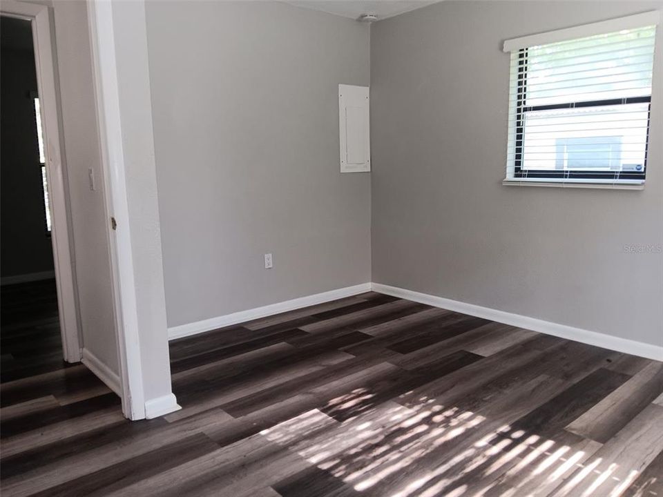 Activo con contrato: $245,000 (3 camas, 1 baños, 1344 Pies cuadrados)