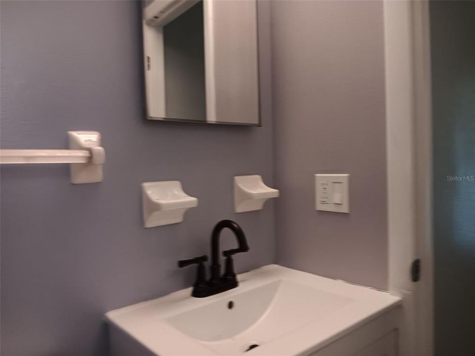 Activo con contrato: $245,000 (3 camas, 1 baños, 1344 Pies cuadrados)