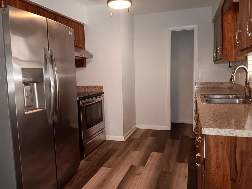 Activo con contrato: $245,000 (3 camas, 1 baños, 1344 Pies cuadrados)