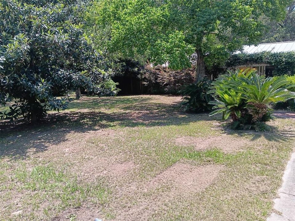 Activo con contrato: $245,000 (3 camas, 1 baños, 1344 Pies cuadrados)