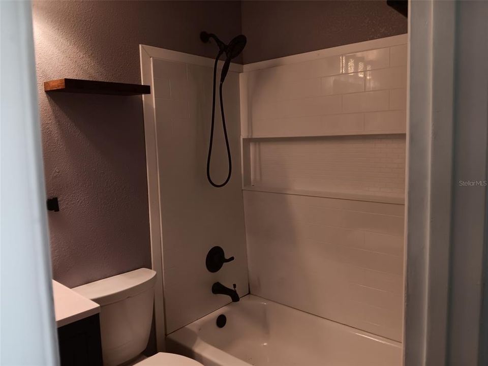 Activo con contrato: $245,000 (3 camas, 1 baños, 1344 Pies cuadrados)