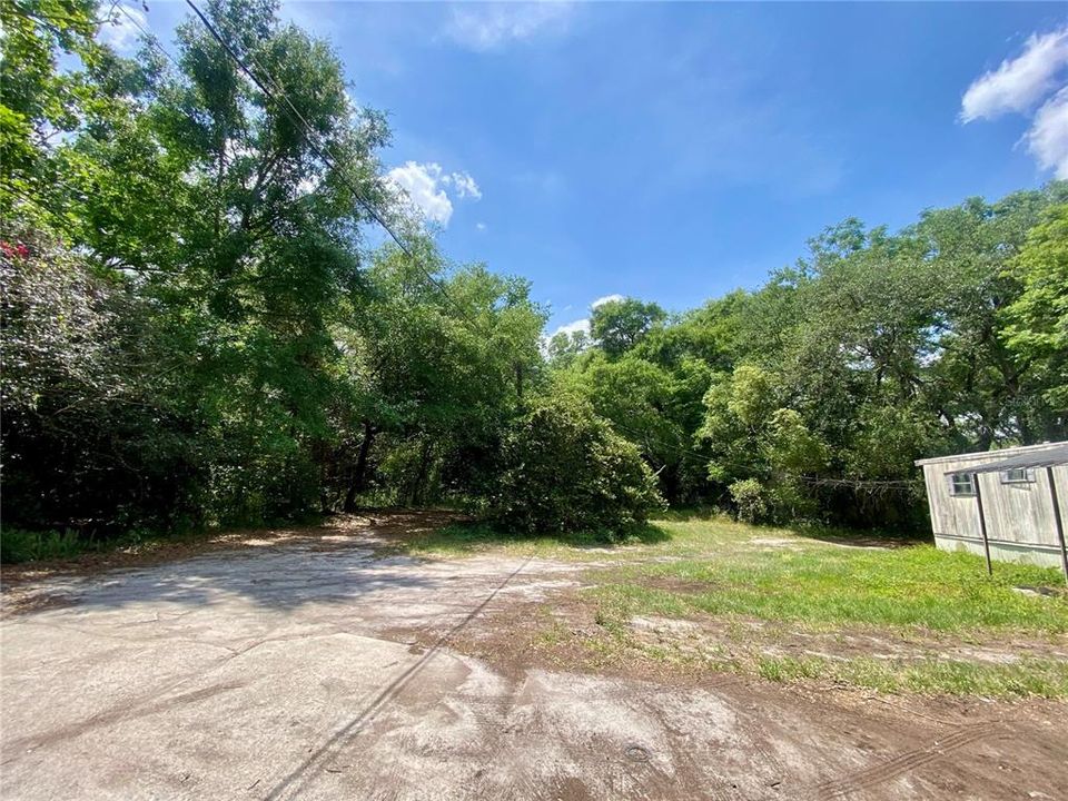 合同活跃: $80,000 (0.45 acres)