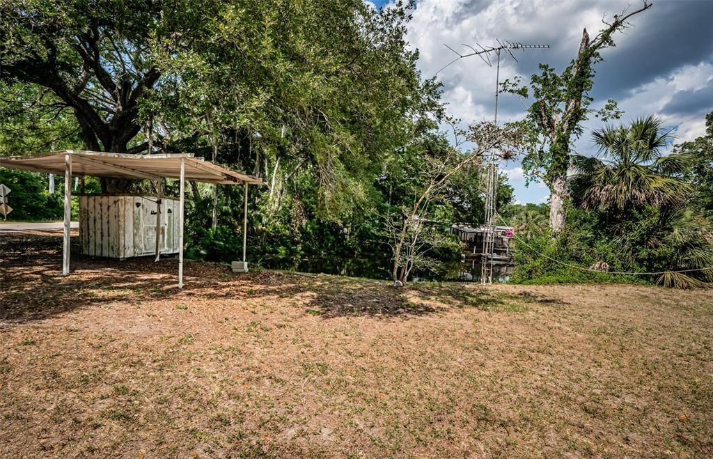 For Sale: $229,900 (2 beds, 1 baths, 920 Square Feet)