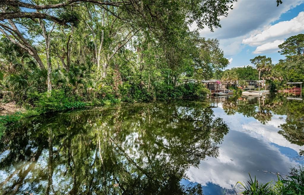 For Sale: $229,900 (2 beds, 1 baths, 920 Square Feet)