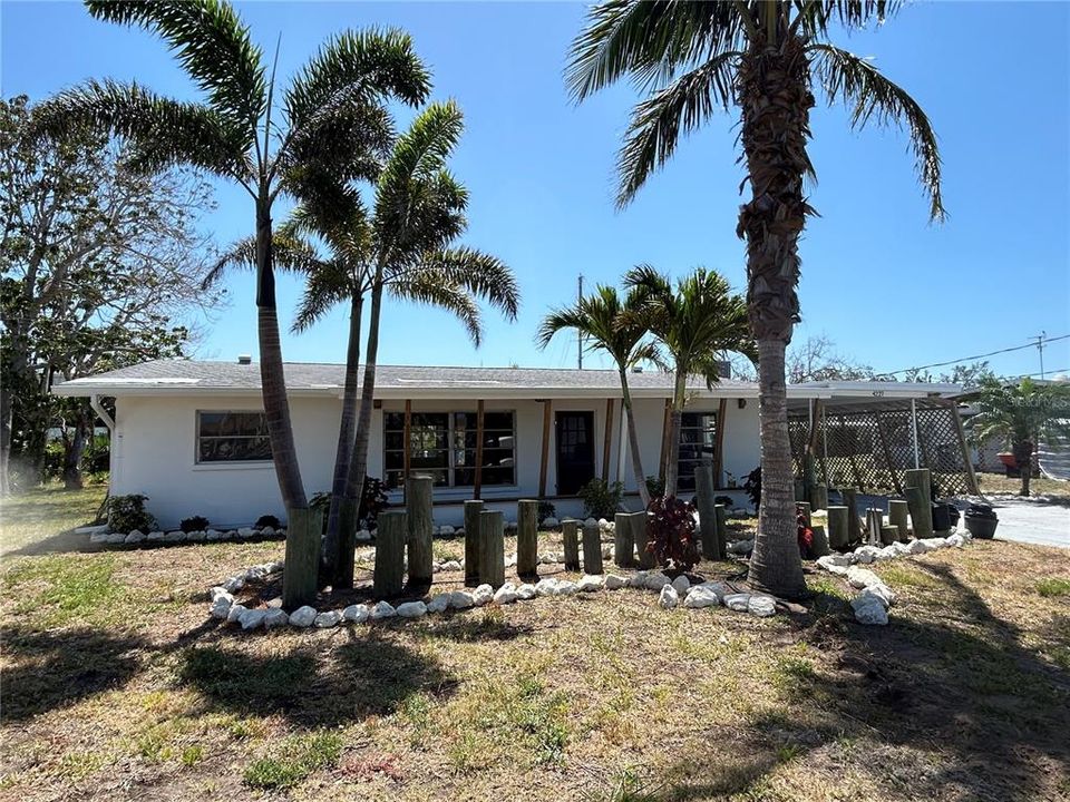 Recently Rented: $3,100 (3 beds, 2 baths, 2072 Square Feet)