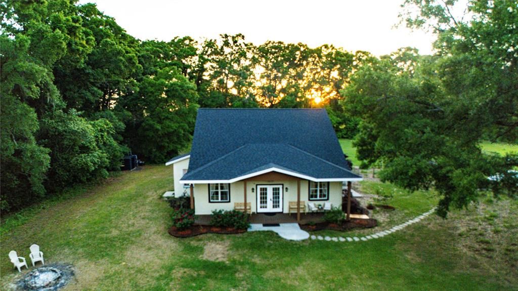 Active With Contract: $565,000 (3 beds, 2 baths, 2288 Square Feet)