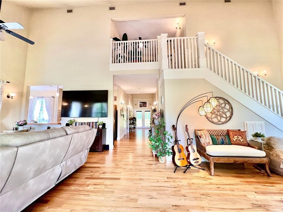 Active With Contract: $565,000 (3 beds, 2 baths, 2288 Square Feet)