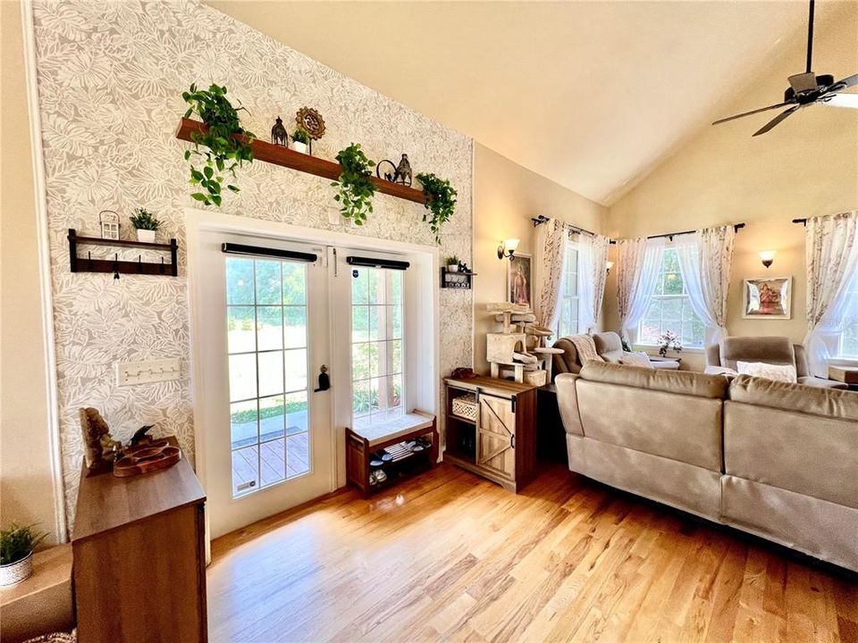 Active With Contract: $565,000 (3 beds, 2 baths, 2288 Square Feet)