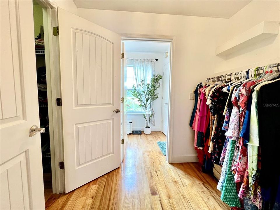 Active With Contract: $565,000 (3 beds, 2 baths, 2288 Square Feet)