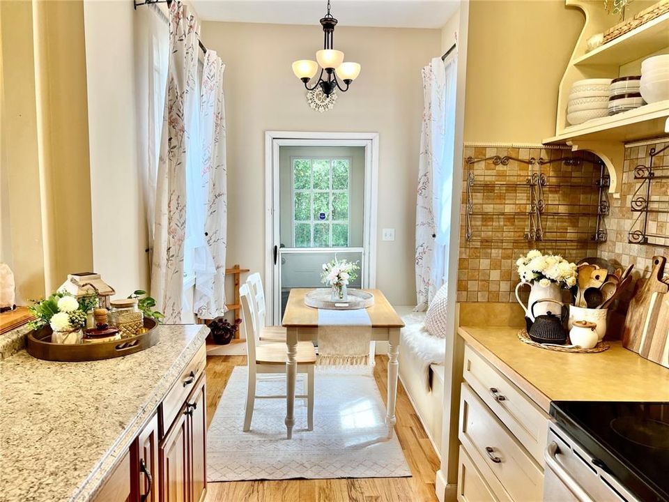 Active With Contract: $565,000 (3 beds, 2 baths, 2288 Square Feet)