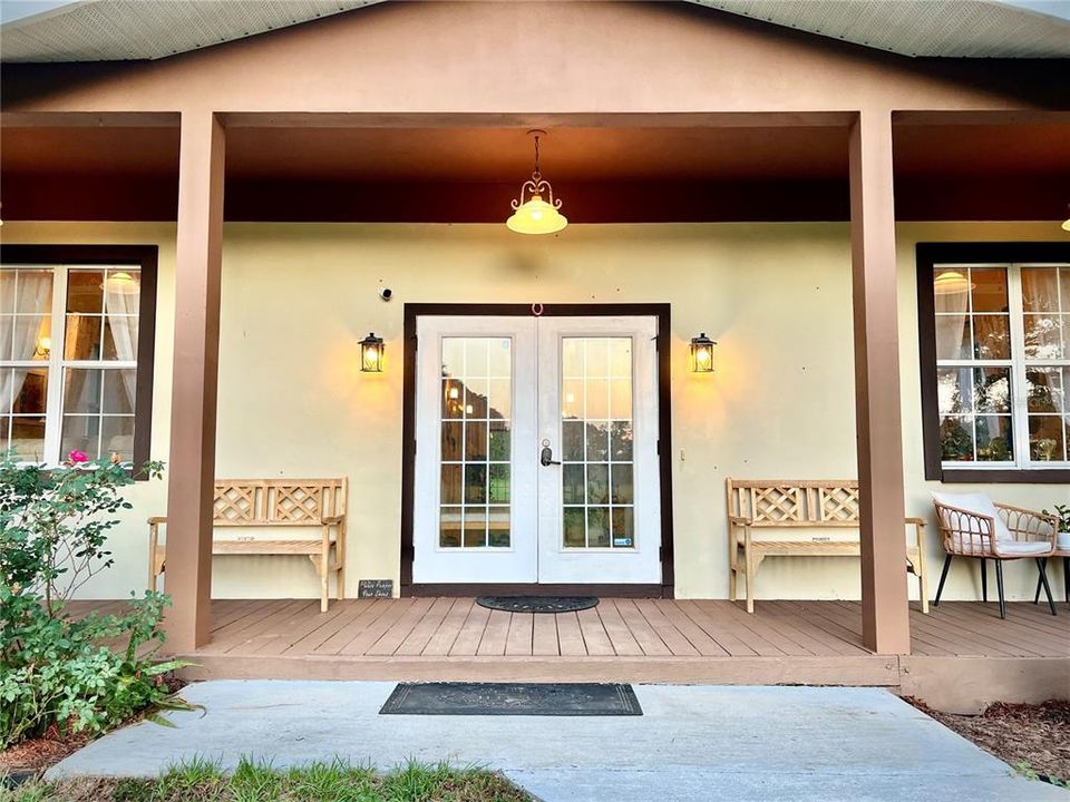 Active With Contract: $565,000 (3 beds, 2 baths, 2288 Square Feet)